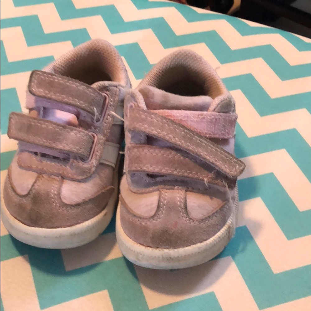 Play condition sneaker size 5